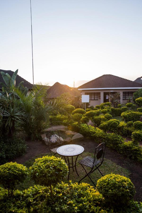 Nongoma Lodge & Inn Cc Exterior photo